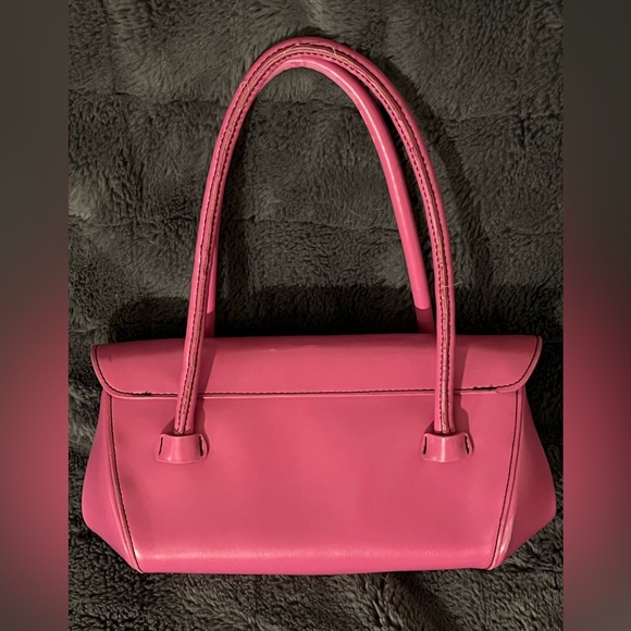 Super dope hot pink shoulder bag. - Picture 2 of 7